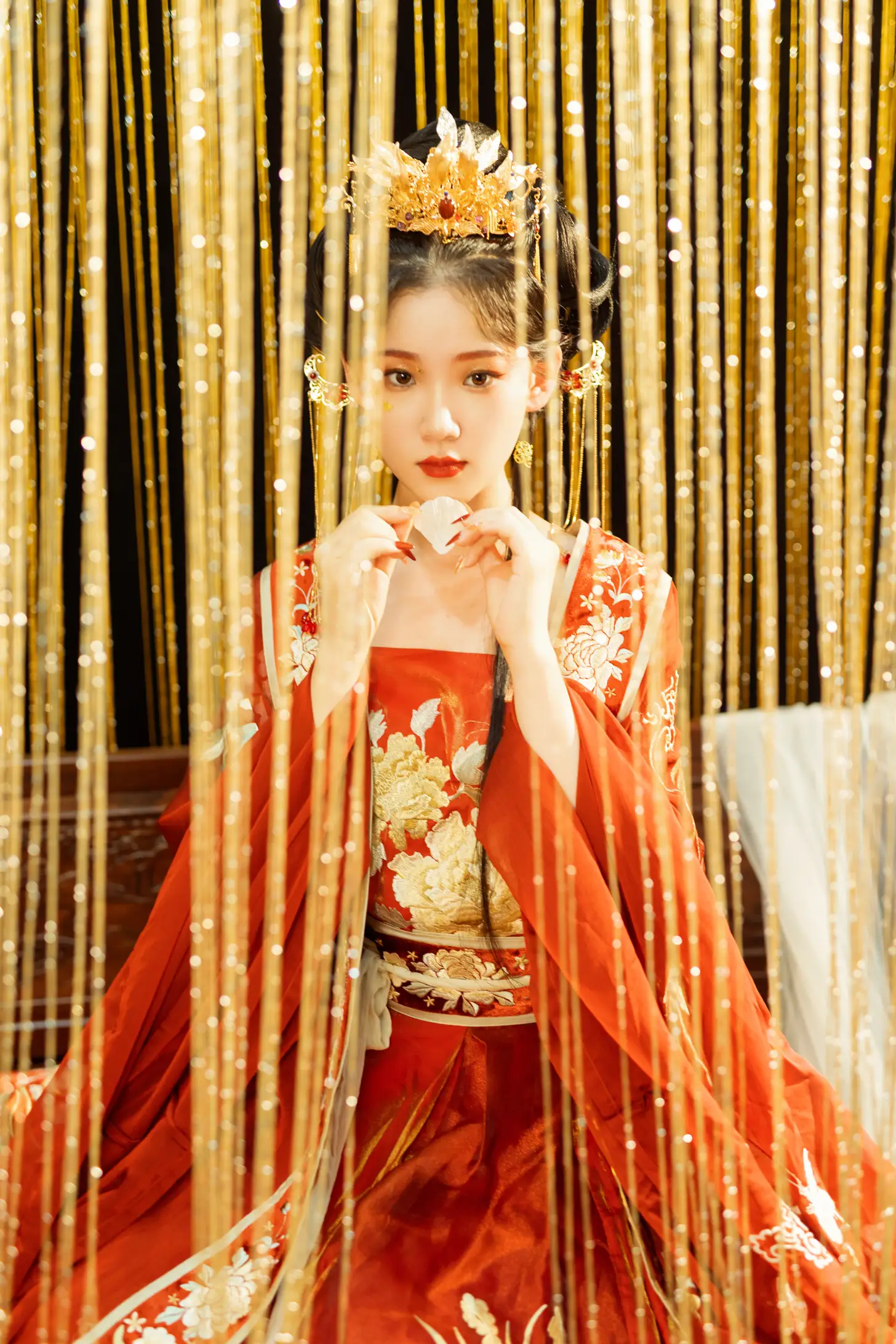 [YITUYU] 2022.09.05 Vol.1873 – Lady in Red Looking back at each other, meow meow meow#[48P]-43